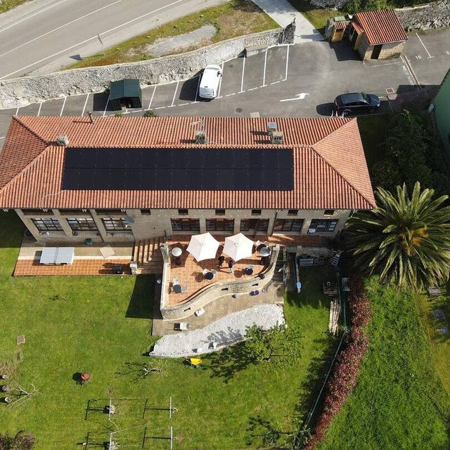 Instalaciones Raúl casa con placas solares